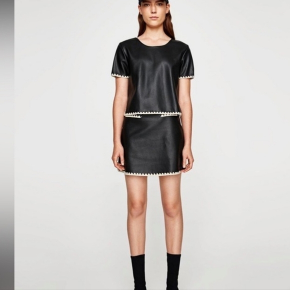 ZARA Black Vegan Leather Skirt - Picture 6 of 7